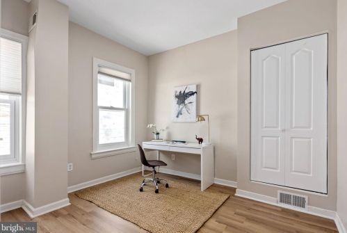 817 T St, Washington DC 20001-4119 exterior