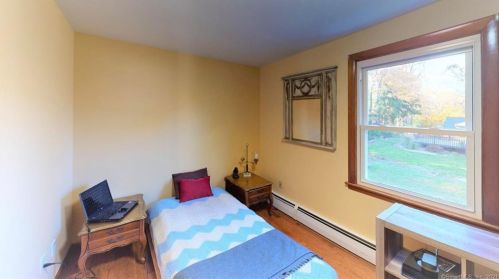 170 Giddings Ave, Windsor CT 06095-3743 exterior