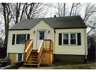 130 Lakeside Dr, Bridgeport, CT 06606-1911