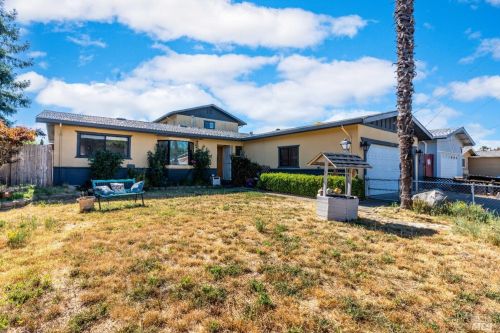278 Pomo Dr, Ukiah, CA 95482-5123