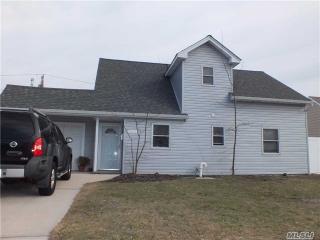 231 Gardiners Ave, Plainedge, NY 11756-3727