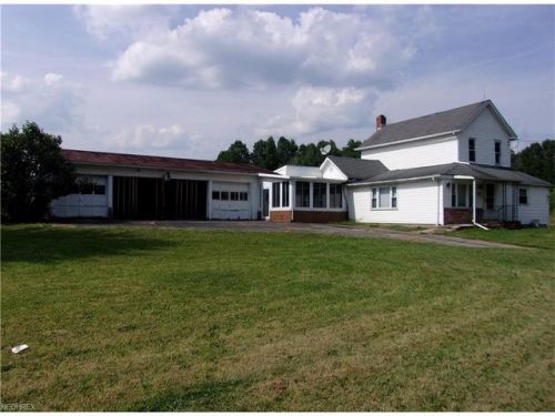 2370 Wick Campbell Rd, Hubbard, OH 44425-3173