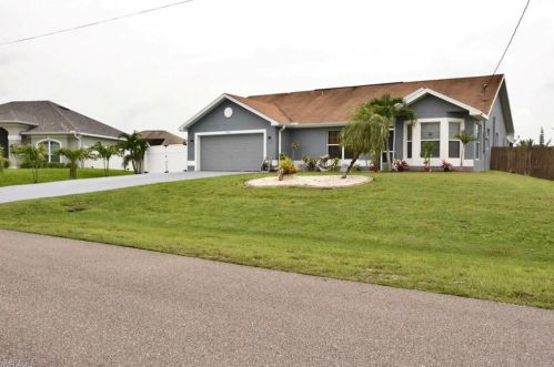 3705 12th Ave, Cape Coral, FL 33909-6451