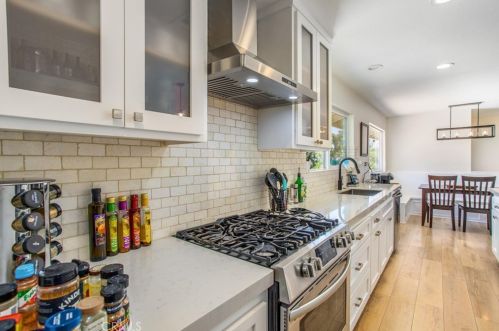 237 Eucalyptus Dr, Redlands CA  92373-7122 exterior