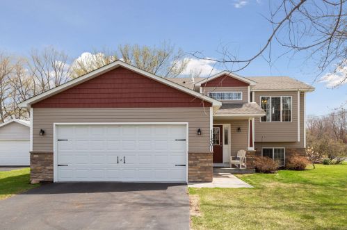 11301 Osage St, Minneapolis, MN 55433-3622