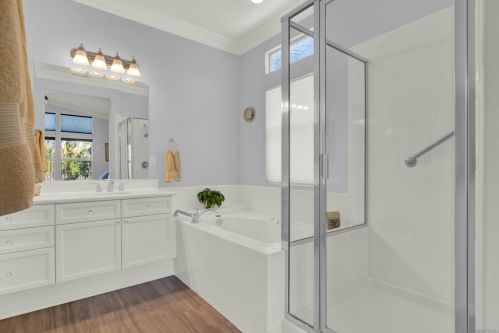 2346 Fallbrook Pl, Escondido CA  92027-6738 exterior