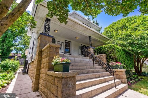2431 Newton St, Washington, DC 20018-2919