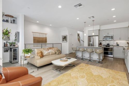 2683 Roosevelt St, Carlsbad CA  92008-2387 exterior