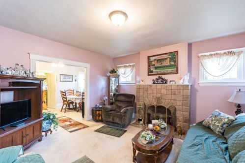 45 Miller Ln, Newport, KY 41075-1838