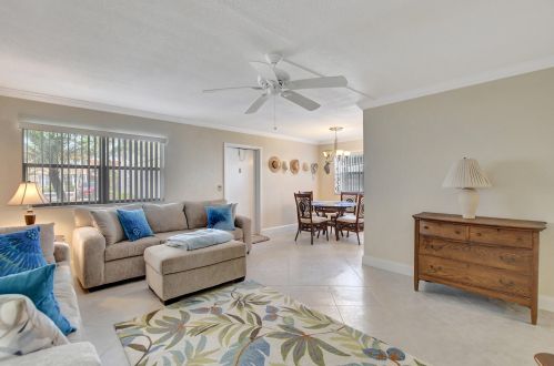 357 Brittany H, Delray Beach FL  33446-1124 exterior