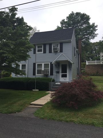 24 Rockland Ave, Congers, NY 10920-1922