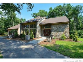 26 Edgewood Ln, Glastonbury, CT 06033-3848