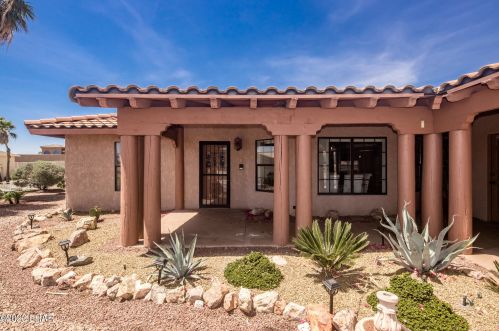 321 Acoma Blvd, Lake Havasu City AZ  86403-5050 exterior