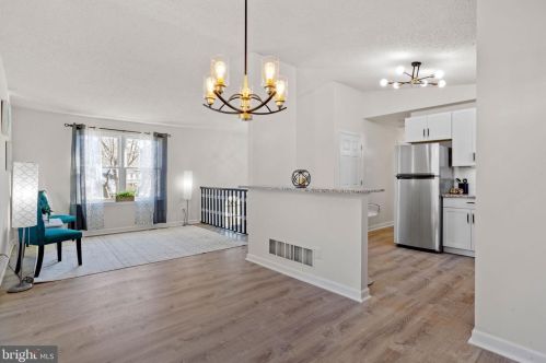 8335 Collins Ave, Camden NJ  08109-3568 exterior