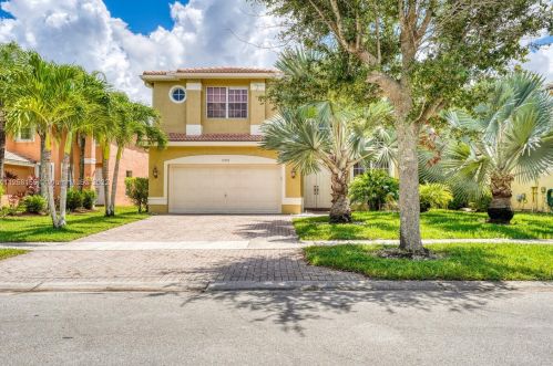 13292 45th Dr, Hollywood, FL 33027-3171