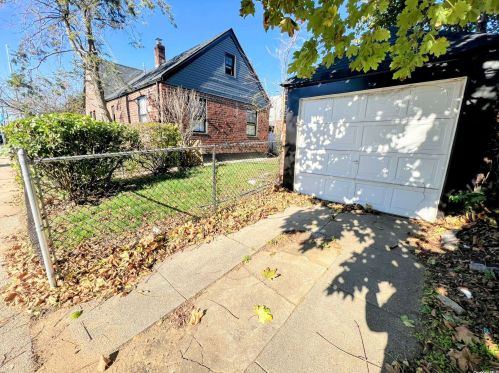 131-81 Francis Lewis Blvd, Jamaica, NY 11413-1673