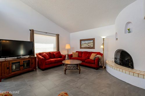 2841 Calle Ibanez, Green Valley, AZ 85622-8413