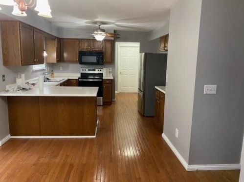 8140 Rose Petal Dr, Florence, KY 41042-9143