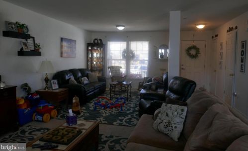 109 Theater Ln, Camden-Wy, DE 19934-4710