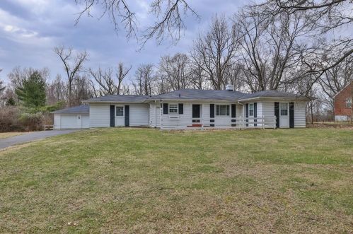 496 Compton Rd, Cincinnati, OH 45215-4115