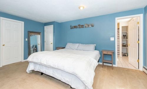 156 Raymond Rd, Deerfield NH  03037-1507 exterior