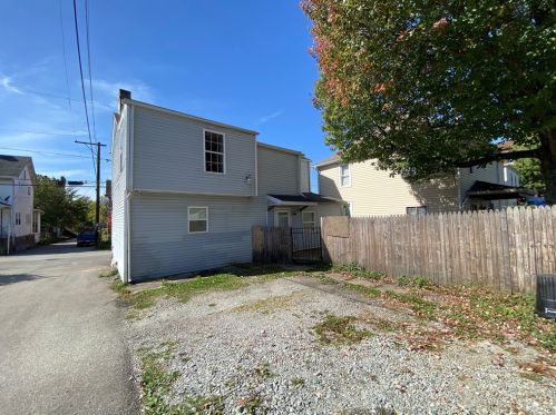 207 Prospect St, South Connellsville PA  15425-3345 exterior