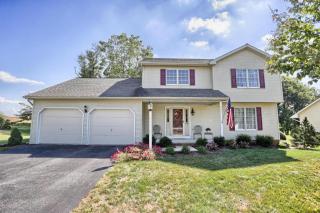 200 Wilton Dr, Edisonville, PA 17579-1440