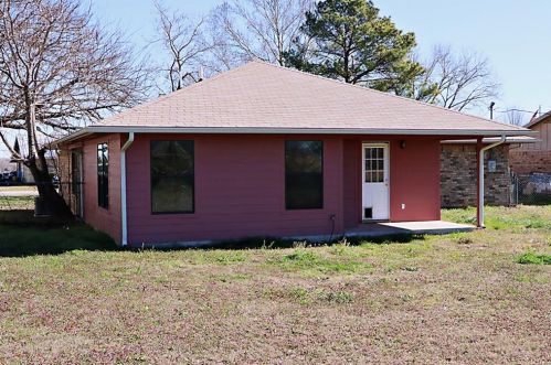 546 Hitt St, Boyd, TX 76023-3332