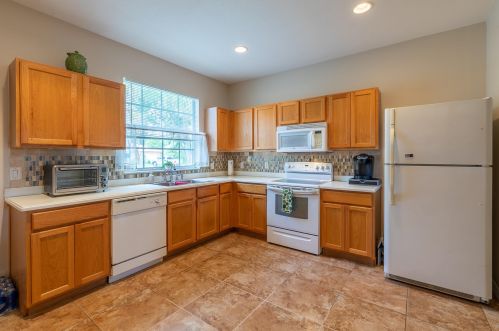 2281 Holland St, Fort Pierce, FL 34952-4819
