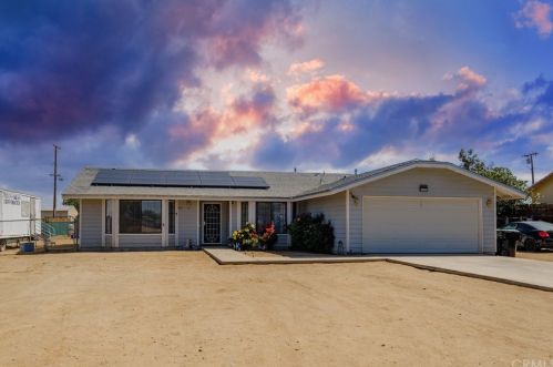 15135 El Cariso Rd, Victorville, CA 92392-9593