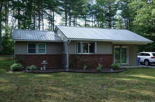 46 Osga Ln, Norwich, CT 06351-8832