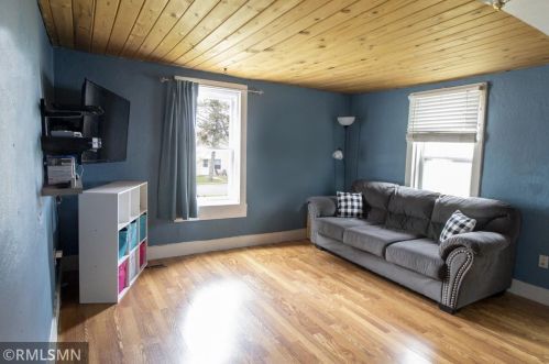24 3rd Ave, Sauk Rapids, MN 56379-1439