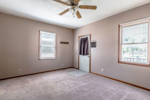 302 Calhoun St, Mount Vernon OH  43050-2012 exterior