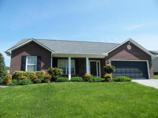1045 Willow Creek Cir, Maryville, TN 37804-3570