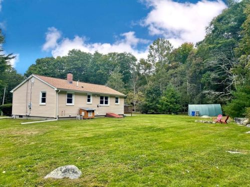 436 Porter Pond Rd, Moosup, CT 06354-2503