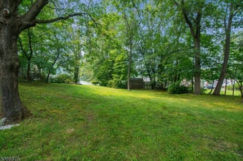 3 Orchard St, Greystone Park NJ  07950-3228 exterior