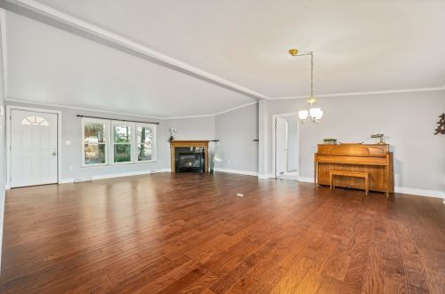 760 Earl Ave, New Kensington PA  15068-4612 exterior