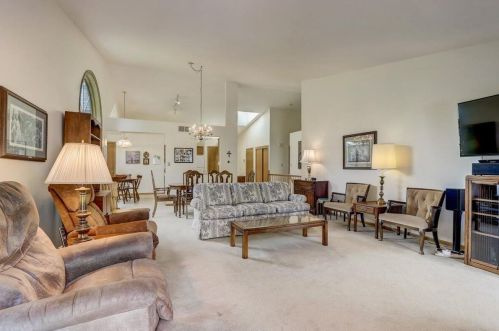 5361 Cambridge Ln, Milwaukee WI 53221-3200 exterior