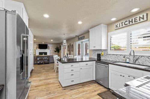 1900 Foxtail Ct, Turlock CA  95382-2890 exterior