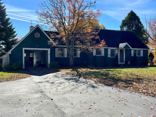 126 Reed Rd, Columbia, NH 03576-3813