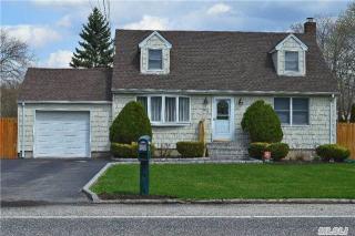 1933 Lincoln Ave, Holbrook, NY 11741-2238