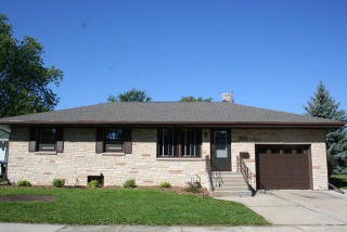 233 Grand Blvd, Mayville, WI 53050-1029