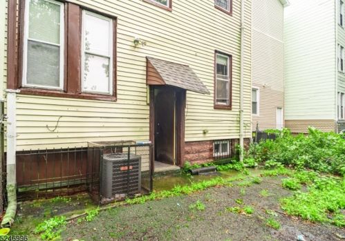 15 Grace St, Irvington NJ  07111-3415 exterior