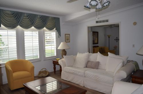 8036 Meadowlark Ln, Fort Pierce, FL 34952-3140