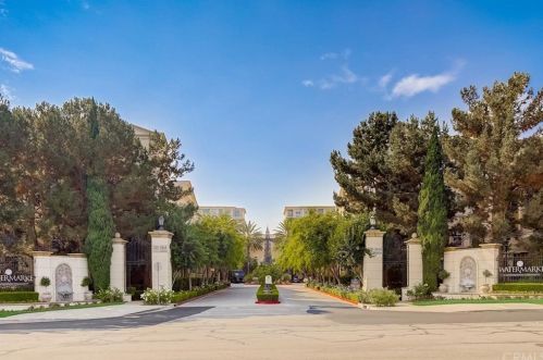 2403 Watermarke Pl, Irvine CA  92612-7690 exterior