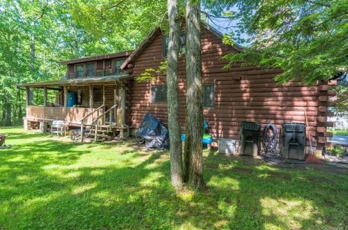 11 Picadilly Ct, Rock Hill NY  12775-6435 exterior