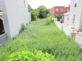 680 Elton St, Brooklyn, NY 11208-4435