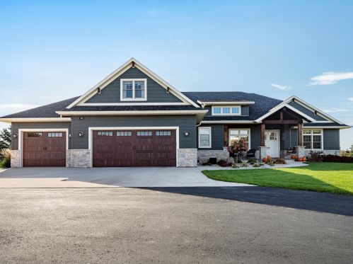 1100 Westbury Ct, Manitowoc, WI 54220