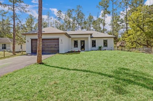 4721 4th Ave, Naples, FL 34120-9087
