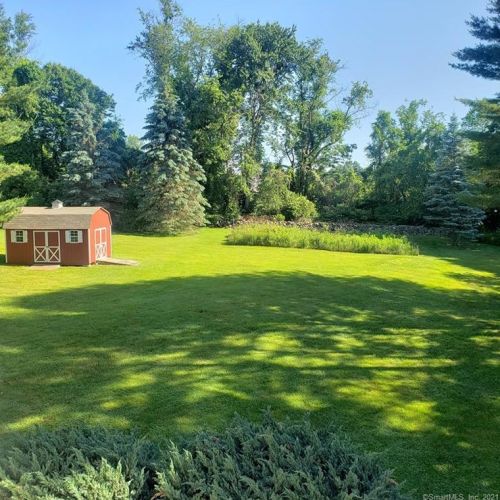 9 Standish Rd, Northville, CT 06776-3918